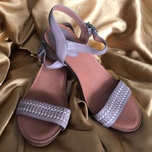NURTURE Tan Wedge Sandals New Size 9